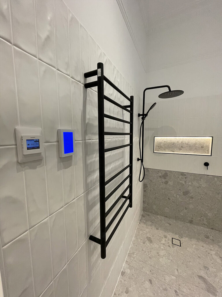 Shower recess
